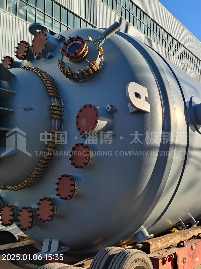 8 萬升閉式反應(yīng)釜發(fā)車！太極制造刷新大型設(shè)備交付紀錄